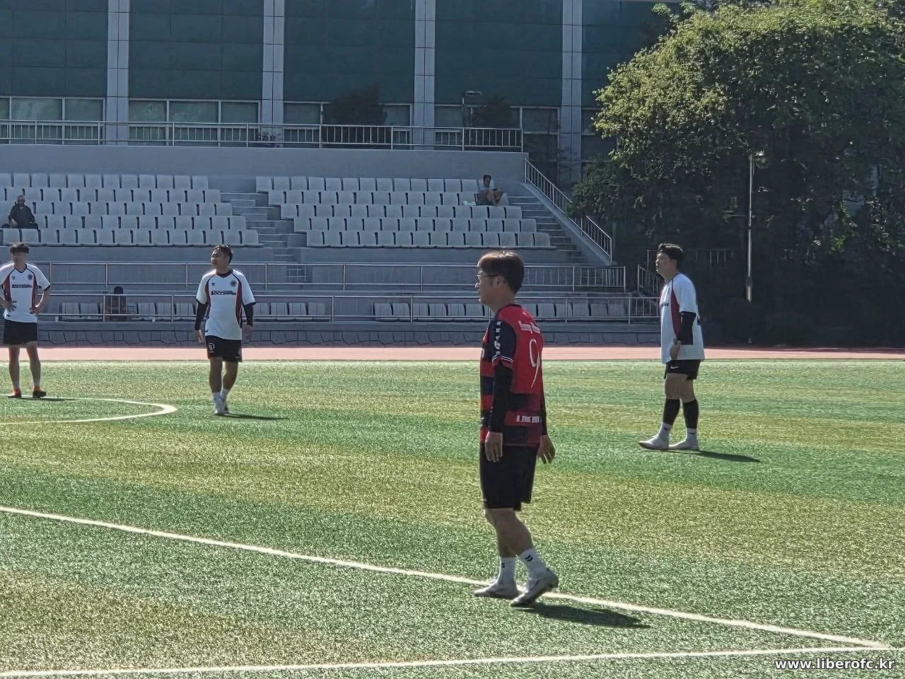 어울림구장에서 진행된 정모 경기 모습