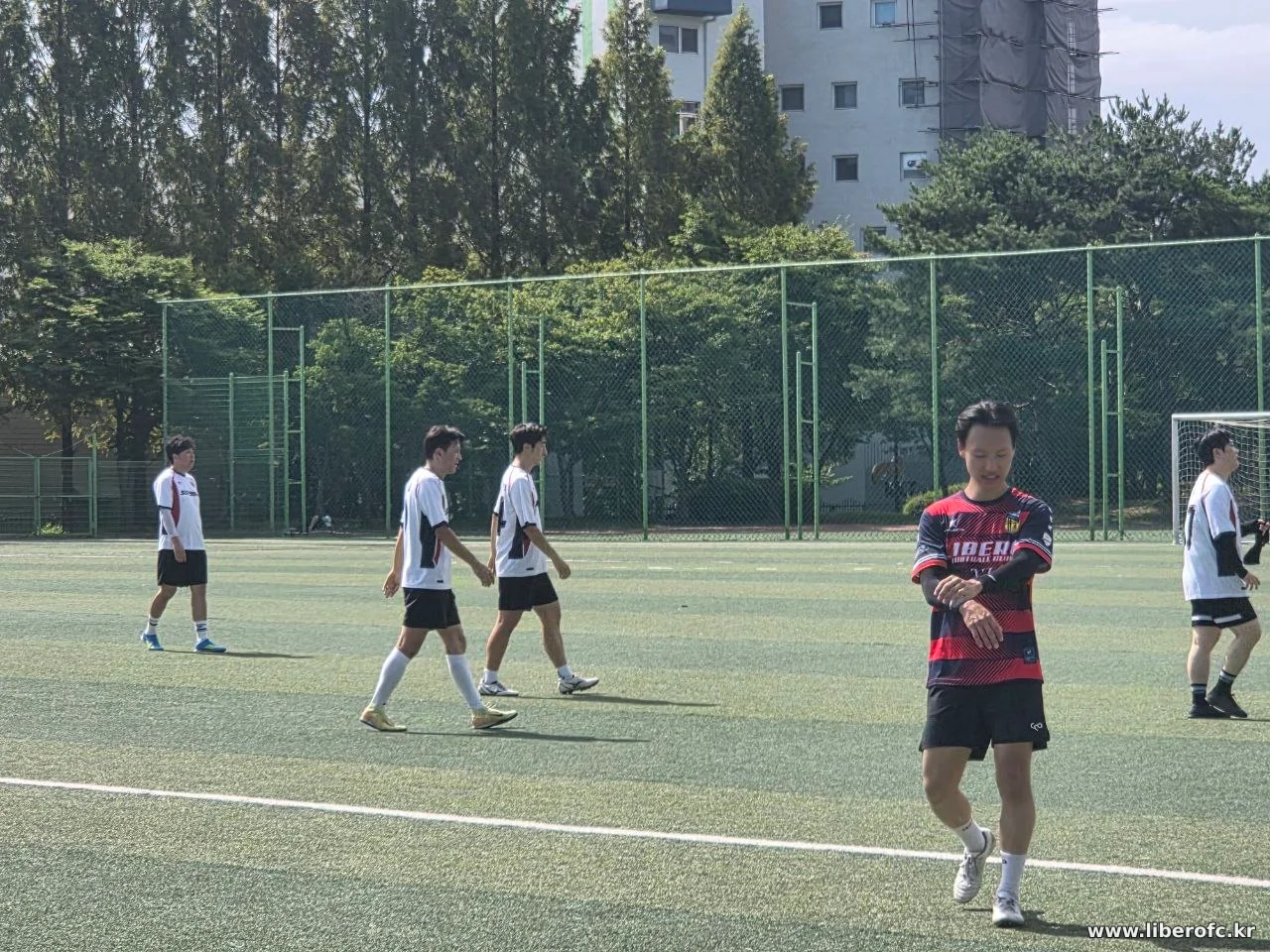 경기 후 걸어나오는 모습